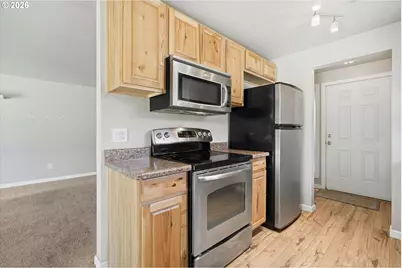 2122 NW 14th St, Gresham, OR 97030 - Photo 9