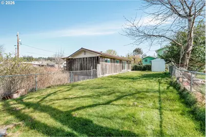 448 NE 10th St, Newport, OR 97365 - Photo 27