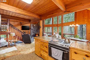 57206 E Marmot Rd, Sandy, OR 97055 - Photo 9