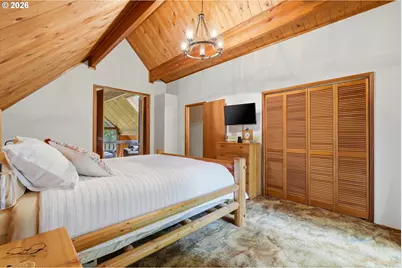 57206 E Marmot Rd, Sandy, OR 97055 - Photo 13