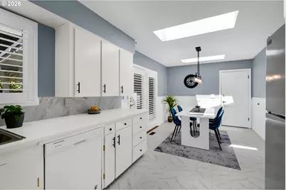 2301 NE 130th Ave, Portland, OR 97230 - Photo 5