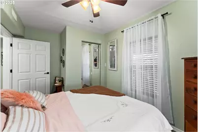 2104 NW Calkins Ave, Roseburg, OR 97471 - Photo 19