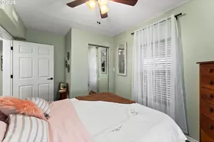 2104 NW Calkins Ave, Roseburg, OR 97471 - Photo 19