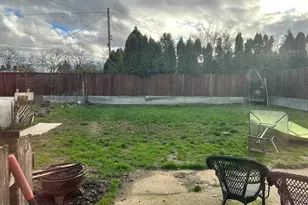 11226 SE Bush St, Portland, OR 97266 - Photo 13