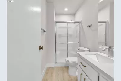 6722 N Richmond Ave, Portland, OR 97203 - Photo 23