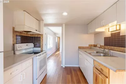 2400 SE Stratus Ave #33, McMinnville, OR 97128 - Photo 9