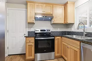4432 Hawthorne Ave, Eugene, OR 97402 - Photo 11