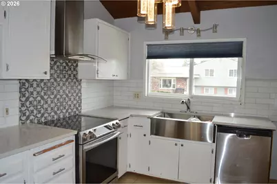 3130 NE 142nd Ave, Portland, OR 97230 - Photo 5