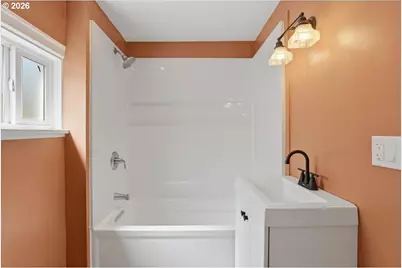 6060 NE Glisan St, Portland, OR 97213 - Photo 23