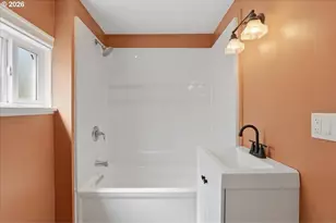 6060 NE Glisan St, Portland, OR 97213 - Photo 23