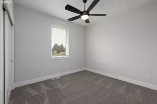 15217 S E Towers Ter, Milwaukie, OR 97267 - Photo 23