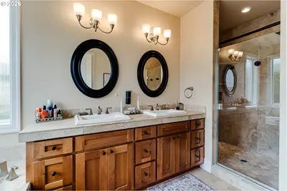 2251 Comstock Ave, Eugene, OR 97408 - Photo 29