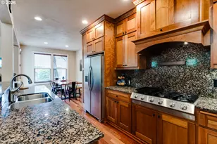 2251 Comstock Ave, Eugene, OR 97408 - Photo 15