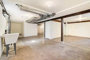 11330 NE Glisan St, Portland, OR 97220 - Photo 27