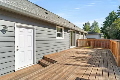 11330 NE Glisan St, Portland, OR 97220 - Photo 29