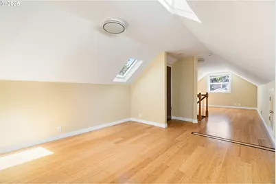 11330 NE Glisan St, Portland, OR 97220 - Photo 21