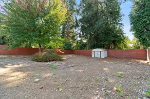 11330 NE Glisan St, Portland, OR 97220 - Photo 33