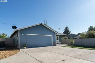 113 NE Whispering River Ct, McMinnville, OR 97128 - Photo 3