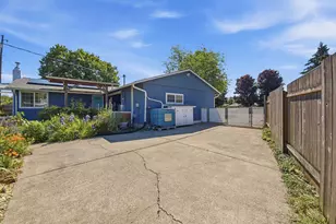 1040 Martha Ct, Eugene, OR 97401 - Photo 23