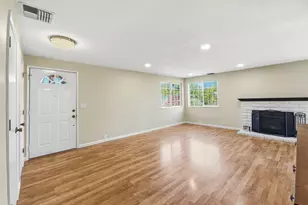 1040 Martha Ct, Eugene, OR 97401 - Photo 5