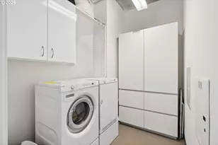 1075 NW Northrup St, Portland, OR 97209 - Photo 35