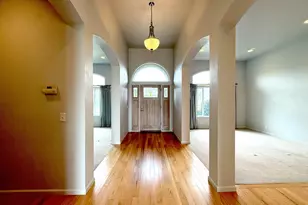 2602 Cumberland Dr, Eugene, OR 97408 - Photo 3