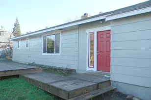 214 E 13th St, The Dalles, OR 97058 - Photo 1