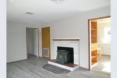 214 E 13th St, The Dalles, OR 97058 - Photo 9