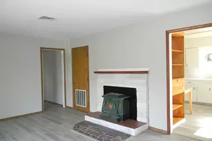 214 E 13th St, The Dalles, OR 97058 - Photo 9