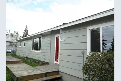 214 E 13th St, The Dalles, OR 97058 - Photo 1