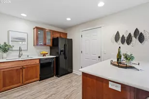 74 Weldwood Dr, Lebanon, OR 97355 - Photo 13