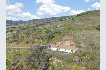3475 Three Mile Rd, The Dalles, OR 97058 - Photo 1
