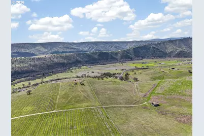 3475 Three Mile Rd, The Dalles, OR 97058 - Photo 35