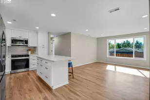 1822 SW Marigold St, Portland, OR 97219 - Photo 13