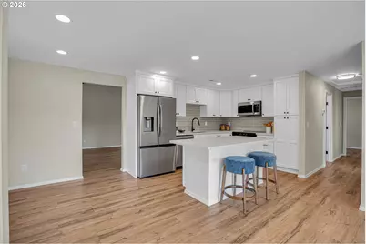 1822 SW Marigold St, Portland, OR 97219 - Photo 7