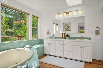 31338 Fox Hollow Rd, Eugene, OR 97405 - Photo 17
