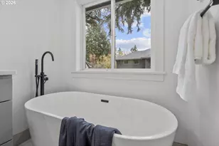 17350 Ashley Ct, Lake Oswego, OR 97035 - Photo 31