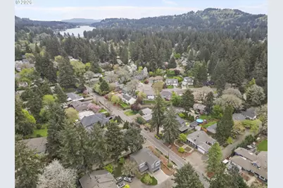 17350 Ashley Ct, Lake Oswego, OR 97035 - Photo 47