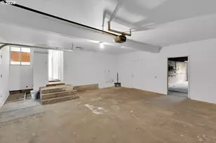 202 NE 162nd Ave, Portland, OR 97230 - Photo 19