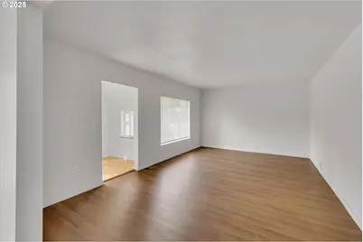 202 NE 162nd Ave, Portland, OR 97230 - Photo 3