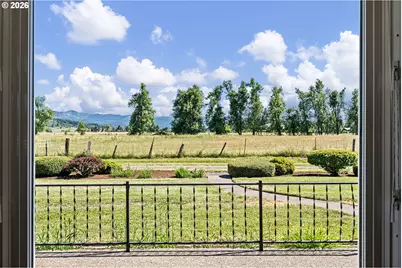 35296 Highway 58, Pleasant Hill, OR 97455 - Photo 25