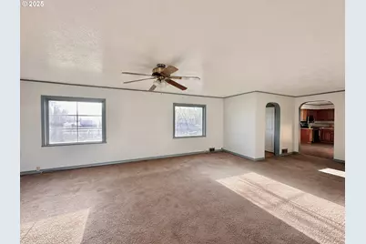 2501 Cove Ave, La Grande, OR 97850 - Photo 9