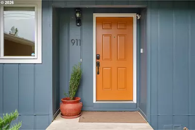 911 Snell St, Eugene, OR 97405 - Photo 3
