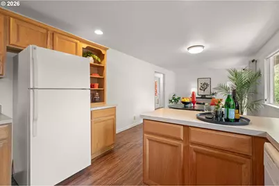 911 Snell St, Eugene, OR 97405 - Photo 17