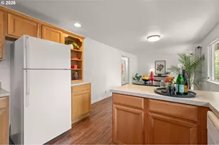 911 Snell St, Eugene, OR 97405 - Photo 17