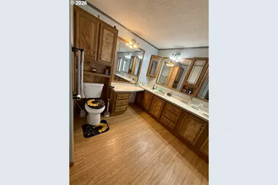 711 Plin St, Myrtle Creek, OR 97457 - Photo 9