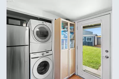 8130 SE Yamhill St, Portland, OR 97215 - Photo 7