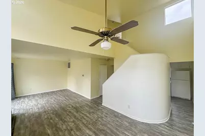 1572 NW Tanasbrook Ct, Beaverton, OR 97006 - Photo 3
