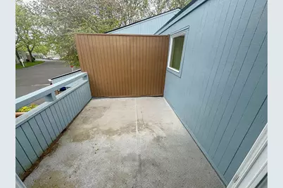1572 NW Tanasbrook Ct, Beaverton, OR 97006 - Photo 15