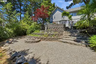 930 Lake Ct, Coos Bay, OR 97420 - Photo 39